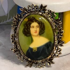 Beautiful Vintage Gold Tone Brooch With Famous Painting On Ceramic Transferware
